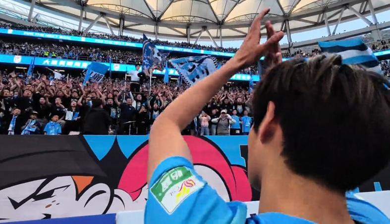 华体会在线登录-刘祝润回梭鱼湾有掌声！杨希来海港 王队有接班人了 三镇渴望一将